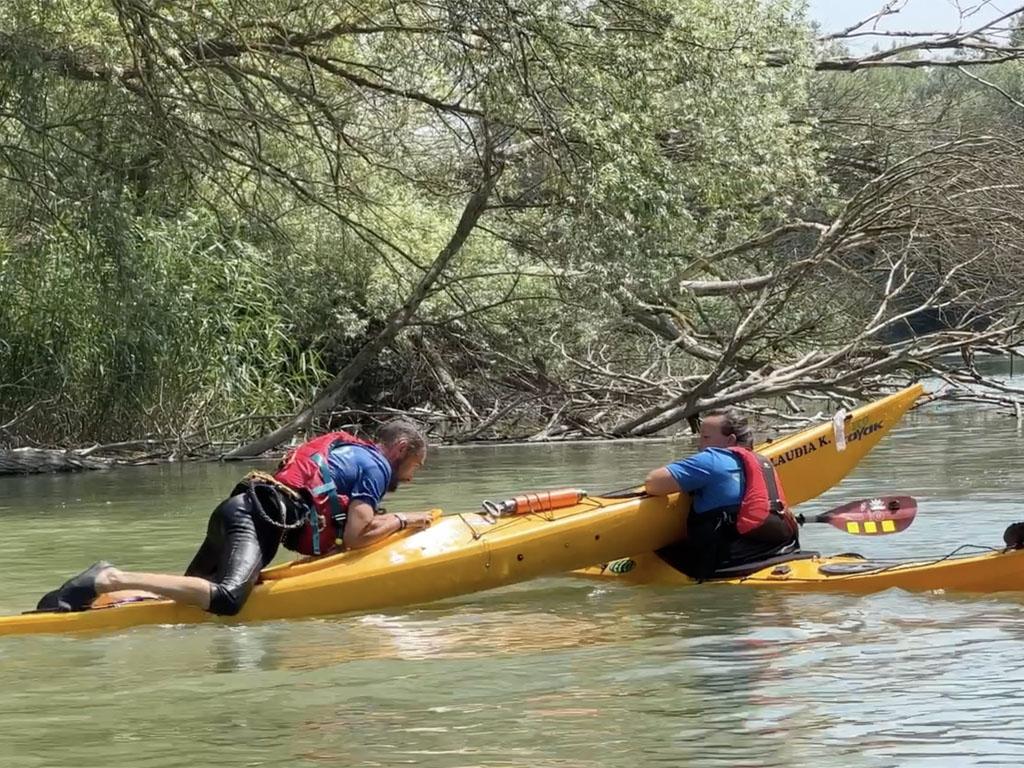 Borulás a víz közepén - Négy különböző mentési gyakorlat I Kajak.hu x KayakCrazy