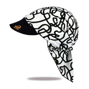 Fekete-fehér peak kendő